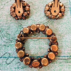 Vintage Jewelry - Gemstone brooch w/ matching clip earrings, vintage Vintage Jewelry - Gemstone brooch w/ matching clip earrings, vintage